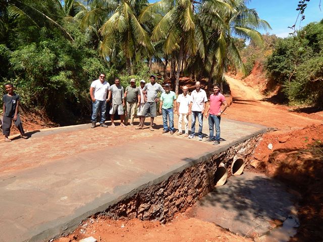 Igapor�: Constru��o de ponte melhora mobilidade na comunidade rural de Barra.