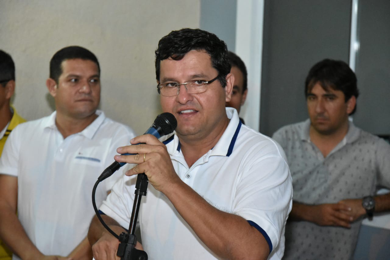 Prefeito Jairo Magalh?es  se re?ne nesta quarta-feira em S?o Paulo com o presidente da Azul, para fechar detalhes da lin