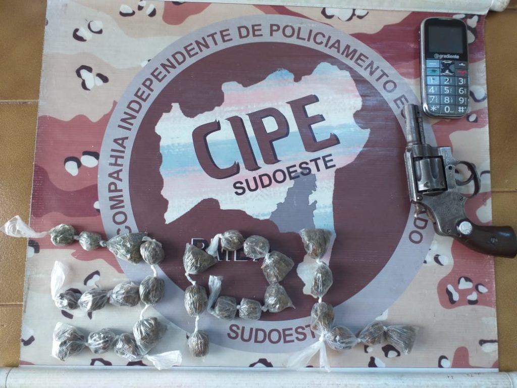 Homem morre em confronto com a polícia em Paramirim.