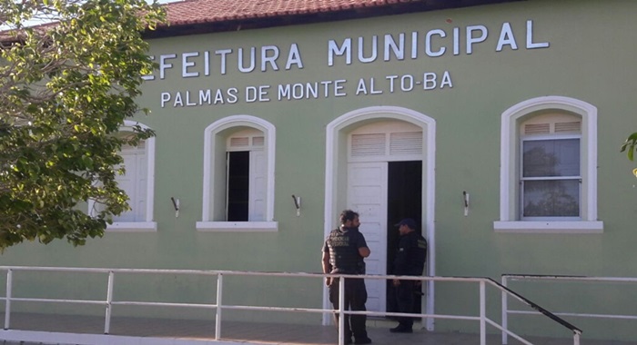Palmas de Monte Alto: Justi?a suspende afastamento de servidores da prefeitura investigados na Opera??o Syagrus.