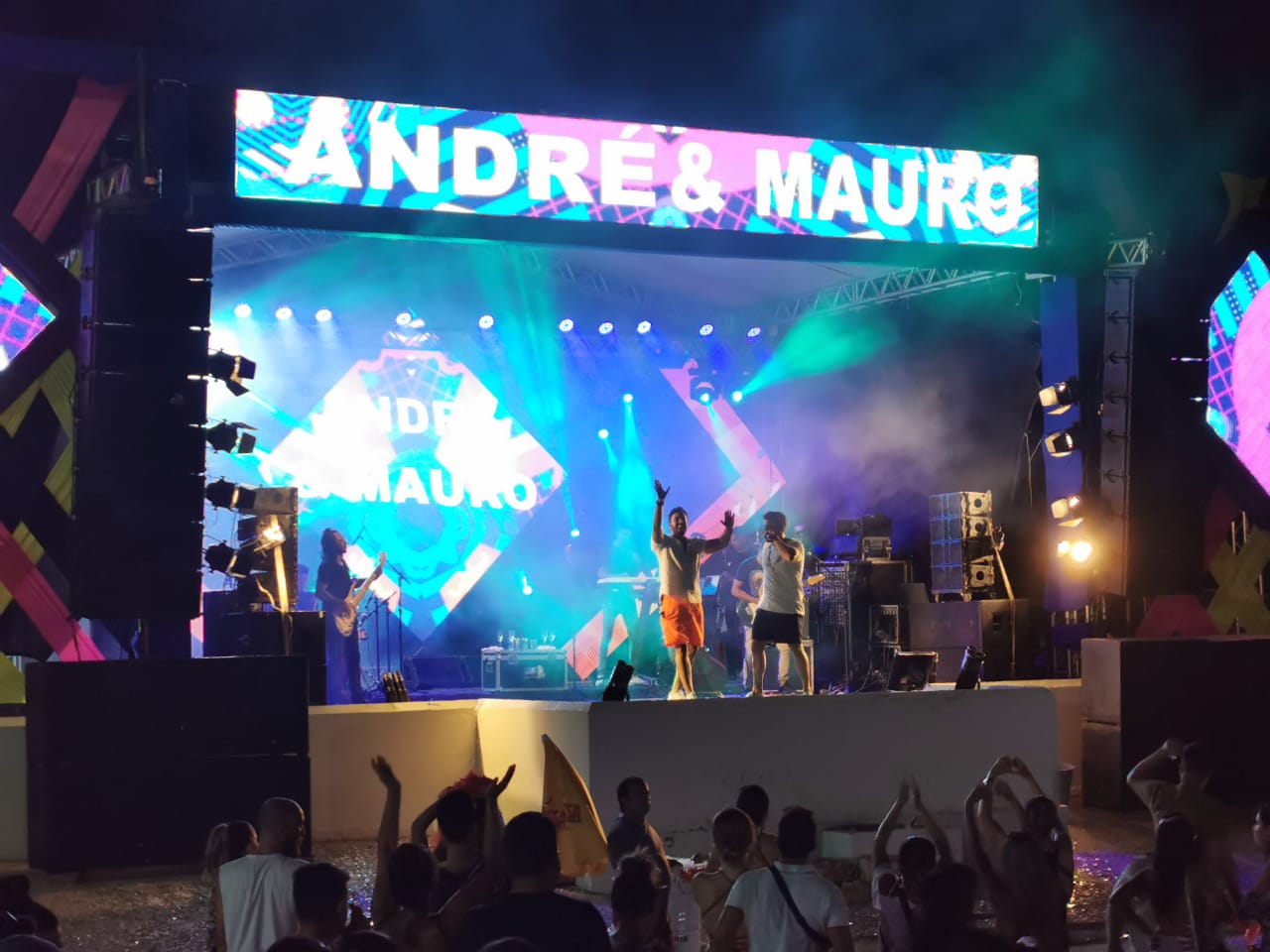 Dupla sertaneja sofreu assalto a caminho de show em Guanambi.