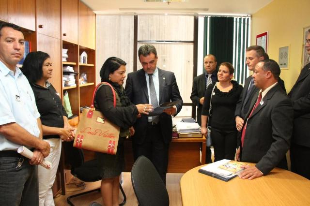 Daniel Almeida solicita audiência para discutir siatuação do HSBC.