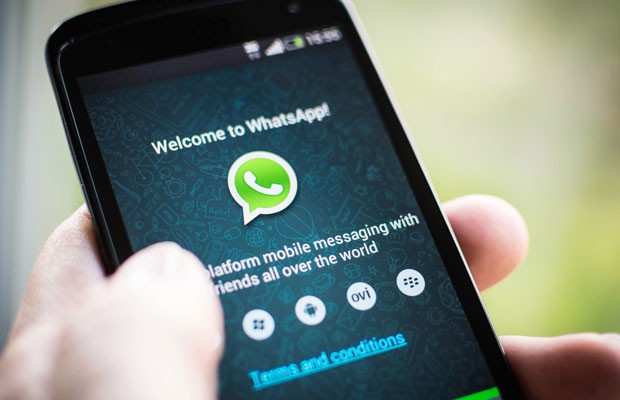 Desembargador derruba decisão de juiz que queria suspender WhatsApp.