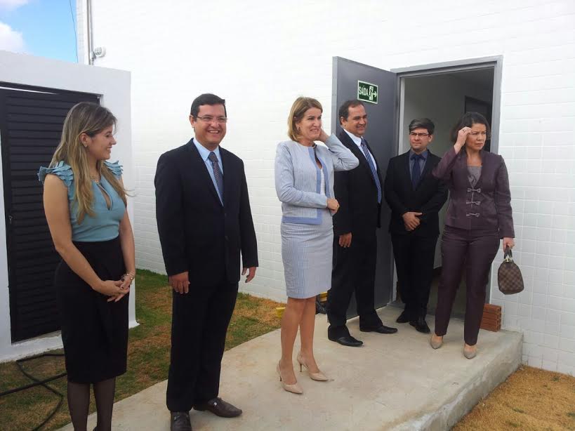 Prefeito Jairo Magalh?es e vice Hugo Costa participam da inaugura??o da sede do Minist?rio P?blico Estadual em Guanambi.