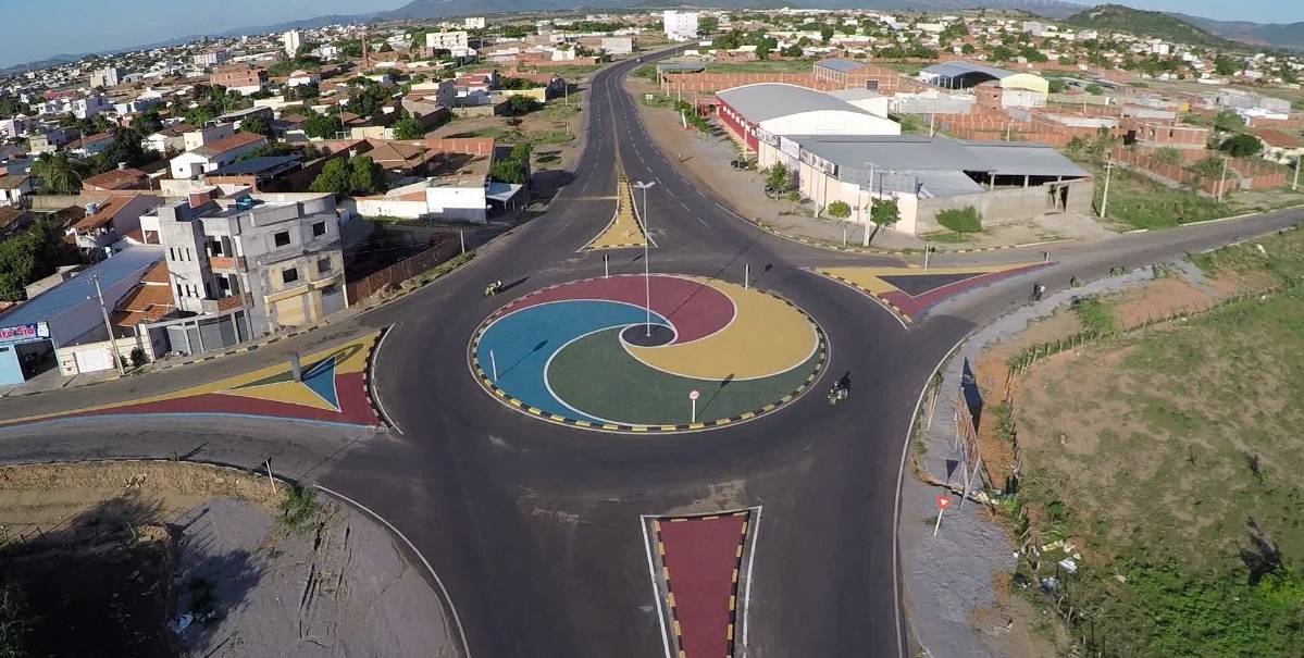 Prefeito Jairo Magalh?es autoriza constru??o de rotat?rias no per?metro urbano e a??es de melhorias na mobilidade urbana