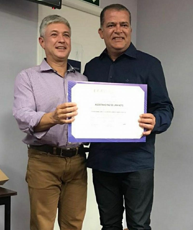 Dr. Agostinho Lira conclui mais um curso de especialização em São Paulo.