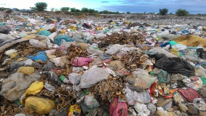 Guanambi: proprietários serão multados por acúmulo de lixo em imóveis.