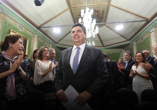 Nome do empres?rio Gercino Coelho circula nos bastidores como prov?vel vice de Neto.