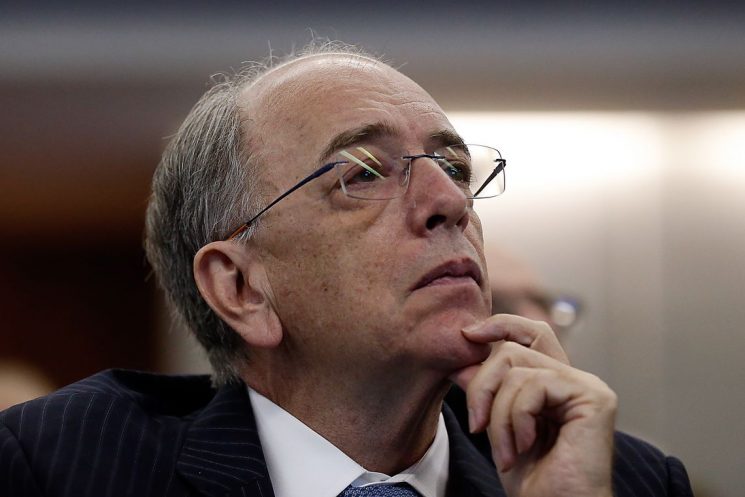 Pedro Parente pede demiss?o do comando da Petrobras.