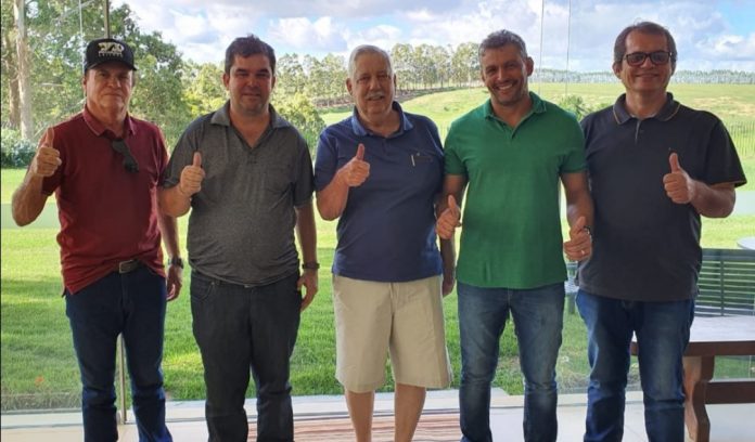 Três vereadores do grupo do Prefeito Jairo Magalhães vão reforçar o time de Nilo Coelho nas eleições municipais.