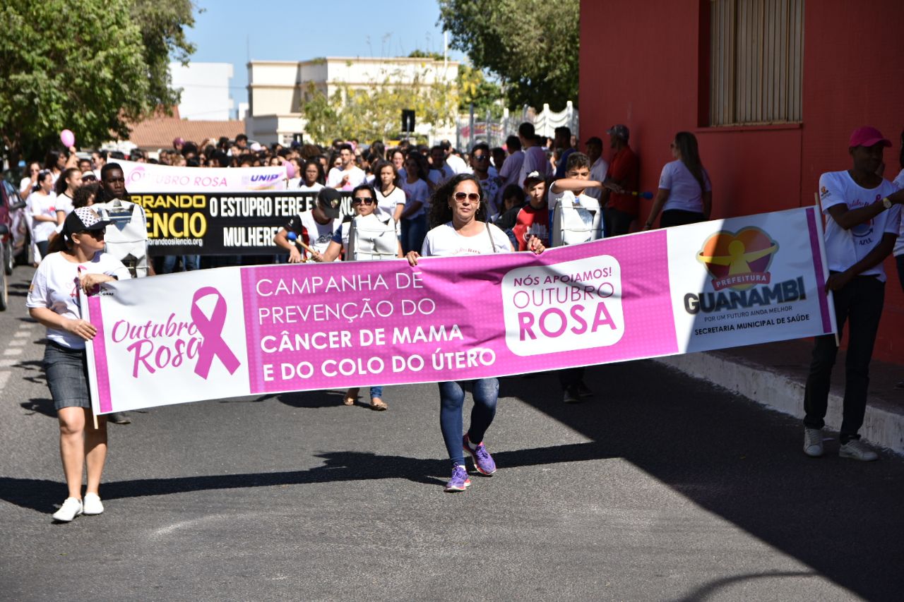 Secretaria de Sa?de promove caminhada para conscientiza??o do Combate e preven??o ao C?ncer de Mama.