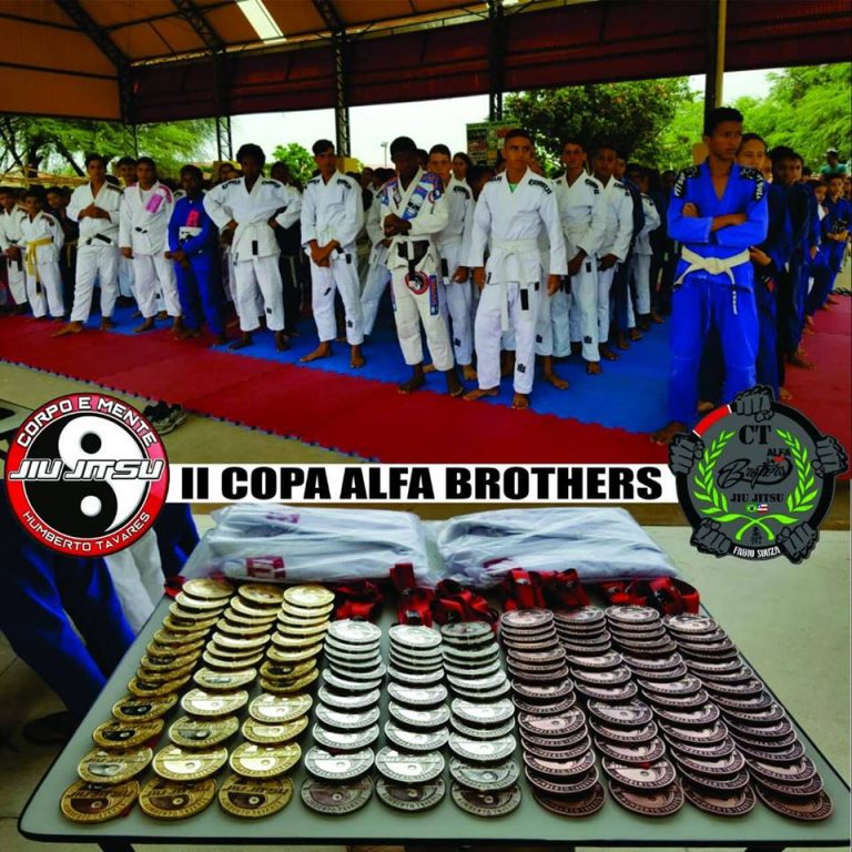 Candiba: aconteceu no ?ltimo domingo (25) a II Copa Alfa Brothers de Jiu-Jitsu.
