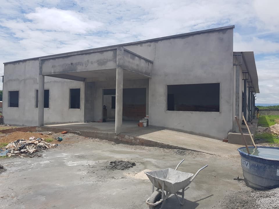 Obras da sede da Central das Vigil?ncias de Guanambi entra em fase de acabamento.
