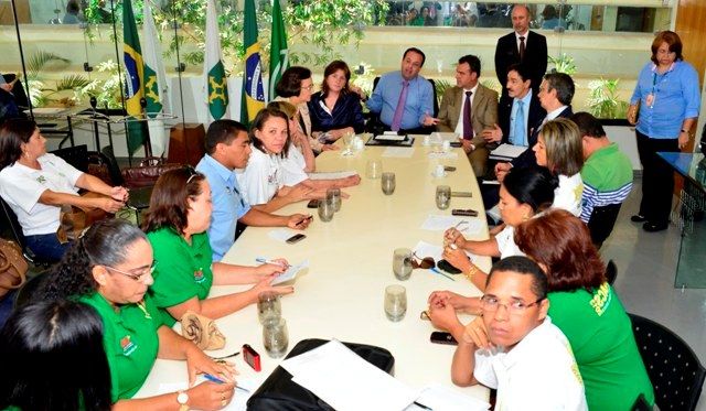 Terceirização afeta eficiência do serviço público