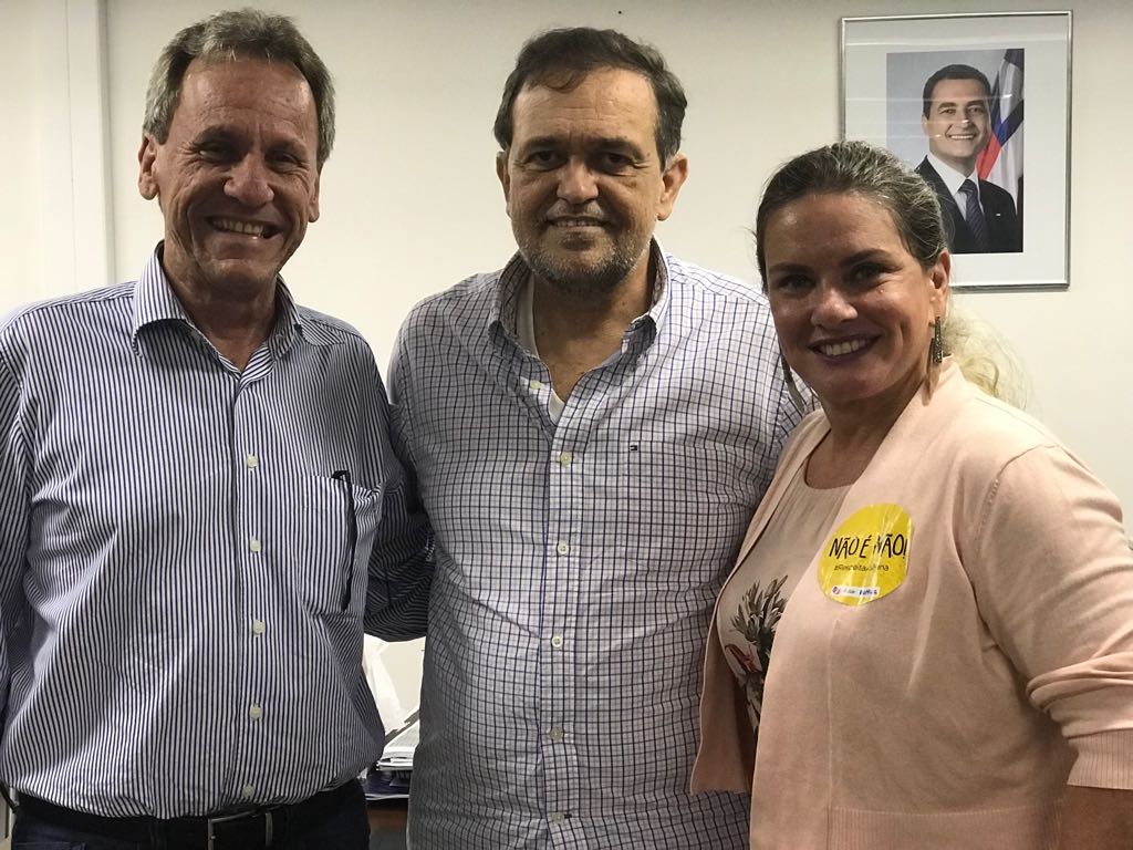 Demandas para a educa??o de Dom Bas?lio s?o debatidas com Pinheiro.