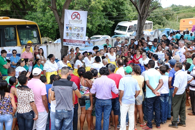 Igaporã: Ações em Movimento levou serviços e informações sobre os trabalhos da Administração Municipal à comunidade de T