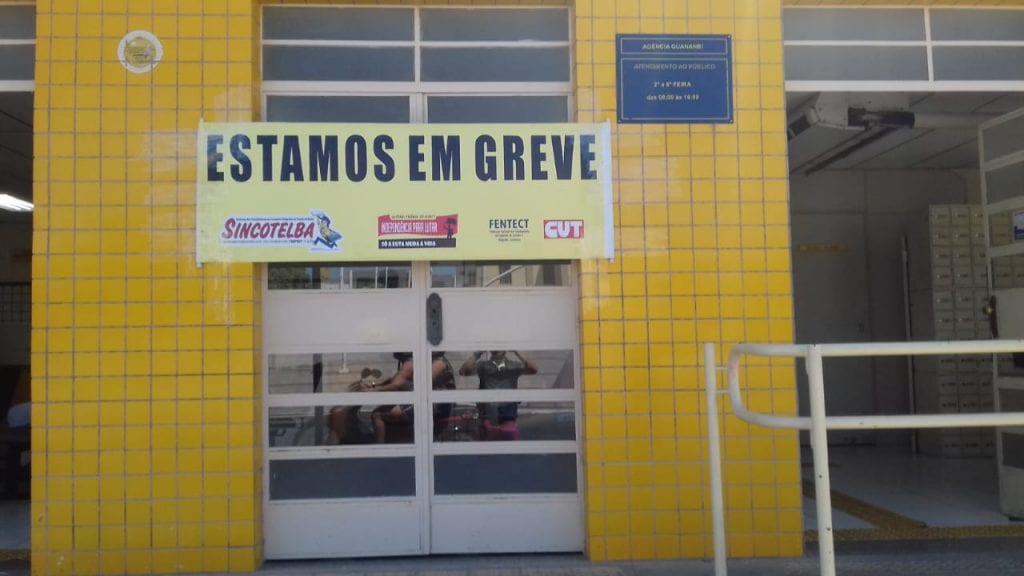 Mesmo com greve, atendimento permanece normal na agência dos Correios de Guanambi.