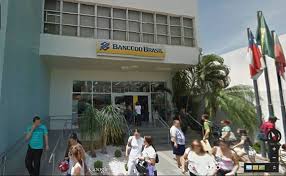 Bancários devem aceitar reajuste de 10% e greve pode acabar nesta segunda, 26.