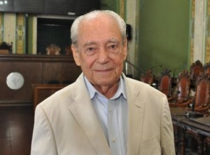 Morre ex-governador da Bahia Waldir Pires.