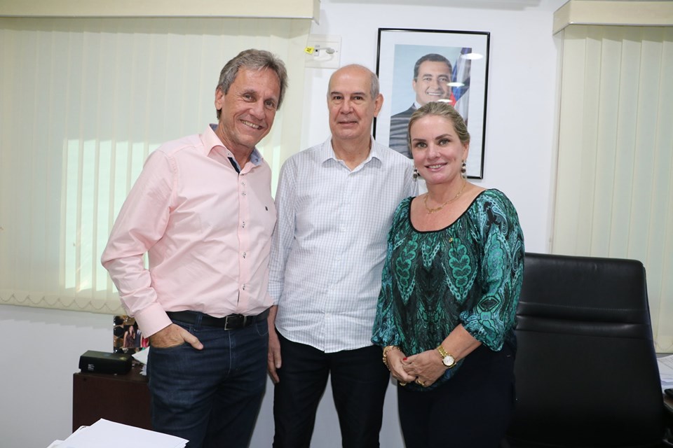 Ivana e Roberval garantem ampliação de rede de água e querem mais saneamento para Dom Basílio.