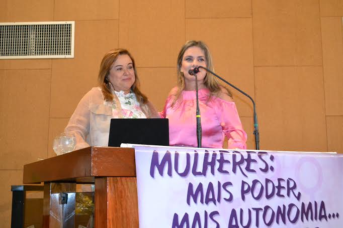 Comissão da Mulher homenageia personalidades baianas.