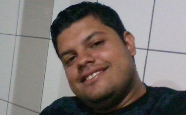 Morre em Conquista-BA o jovem Phelipe Araújo natural de Guanambi.