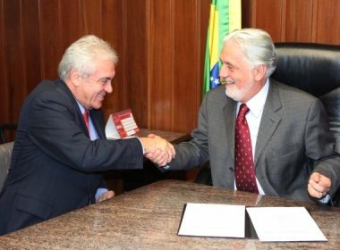 Otto diz que Wagner candidato a presidente seria ?o ideal para a Bahia?.