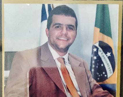 Defesa afirma que filho do prefeito de Carinhanha foi v?tima de arma??o.