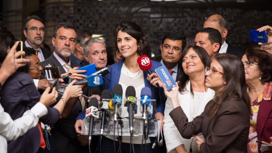 Pol?tica: PCdoB apresenta Manuela como pr?-candidata a Presid?ncia em 2018.