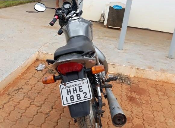 Polícia Militar recupera moto furtada em 2016 em Caetité.