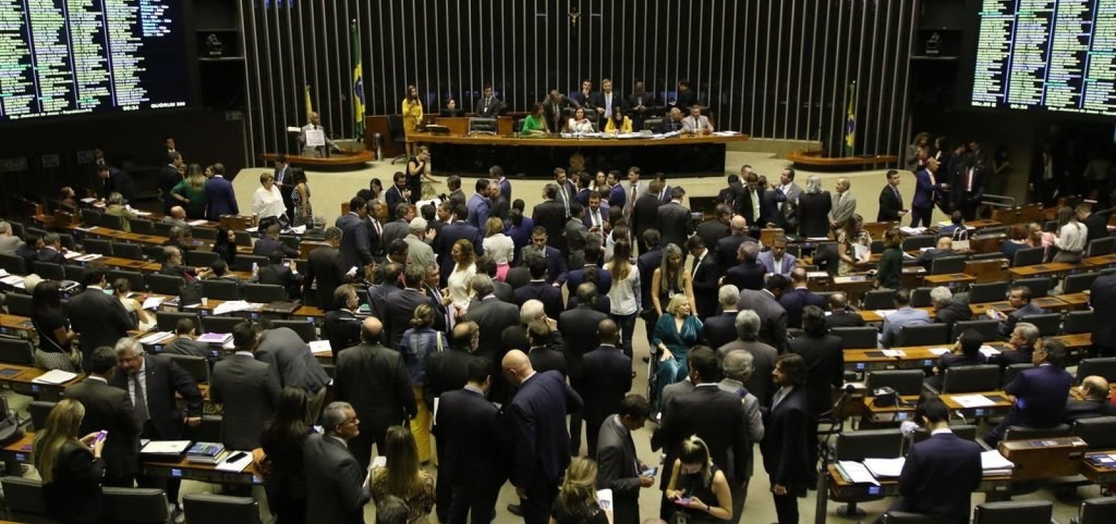 Congresso discute adiar eleições municipais por causa do coronavírus.