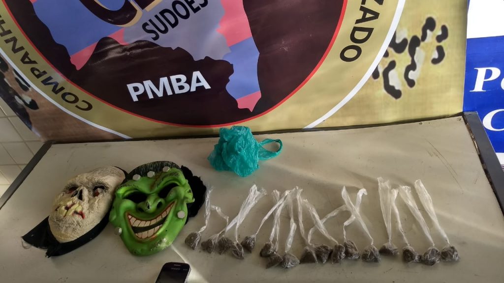 Homens são presos com drogas em Carinhanha.
