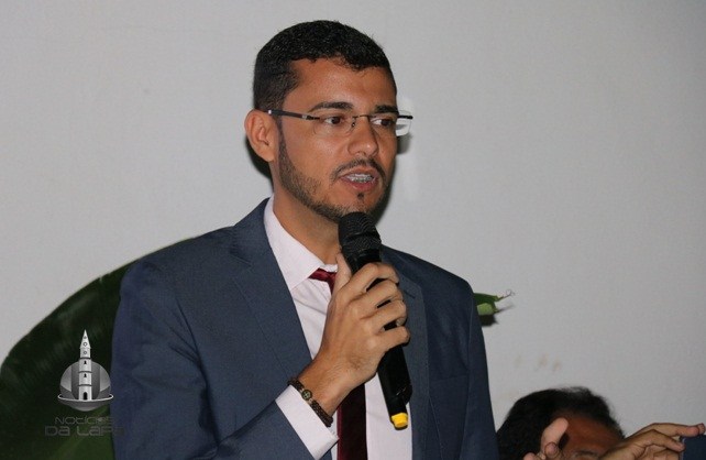Prefeito, ex – prefeito de Serra do Ramalho e mais 11 são denunciados por desvio de R$ 2,6 mil do transporte escolar.
