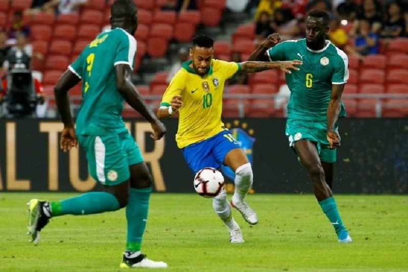 Brasil abre o placar, mas sofre empate do Senegal no amistoso disputado em Singapura.