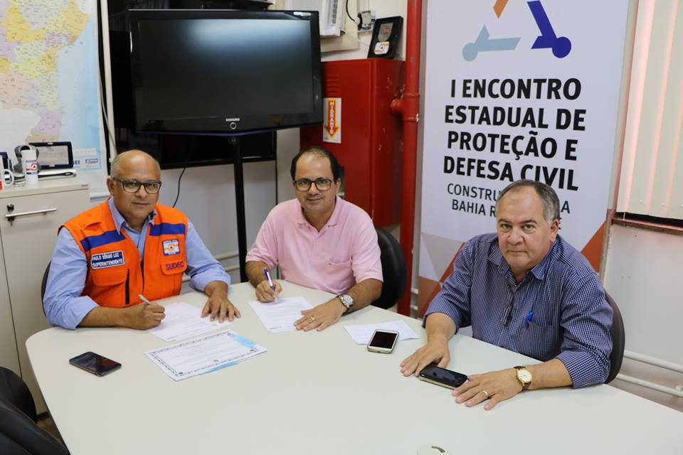 Assinado conv?nio para disponibiliza??o de carro-pipa para Jussiape.