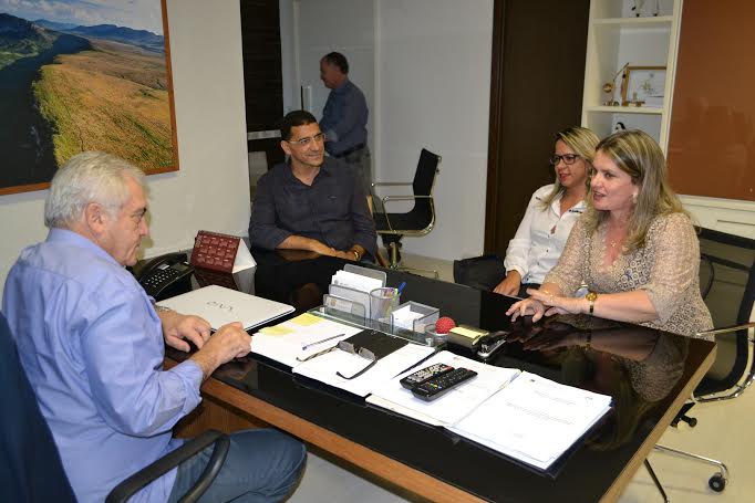 Deputada Ivana Bastos e senador Otto Alencar confirmam apoio a pré-candidatura de Manoel Luz à prefeitura de Mucugê.