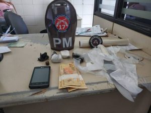 Homem ? preso com drogas durante opera??o ?For?a T?tica? em Guanambi.