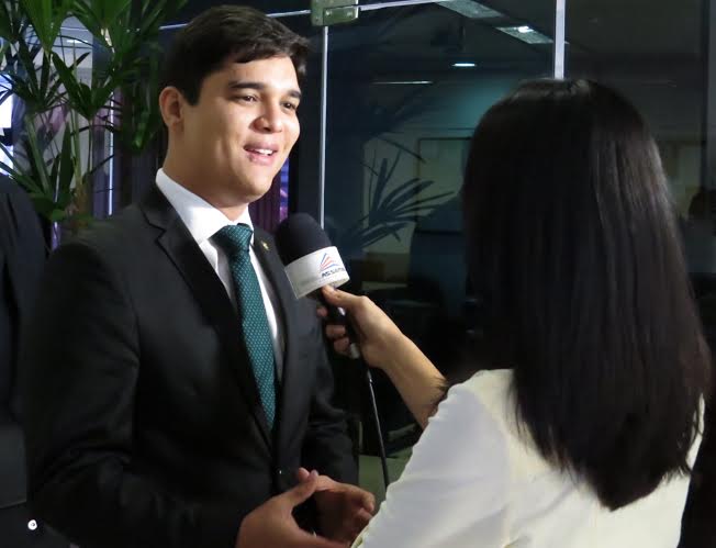 Deputado Vítor Bonfim: “A construção do Parque Solar é um marco histórico para a Bahia”.