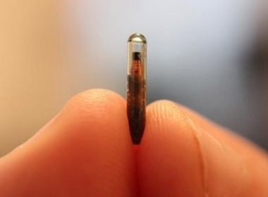 Implante de biochip pode acabar com o uso de chaves, cartões e senhas.