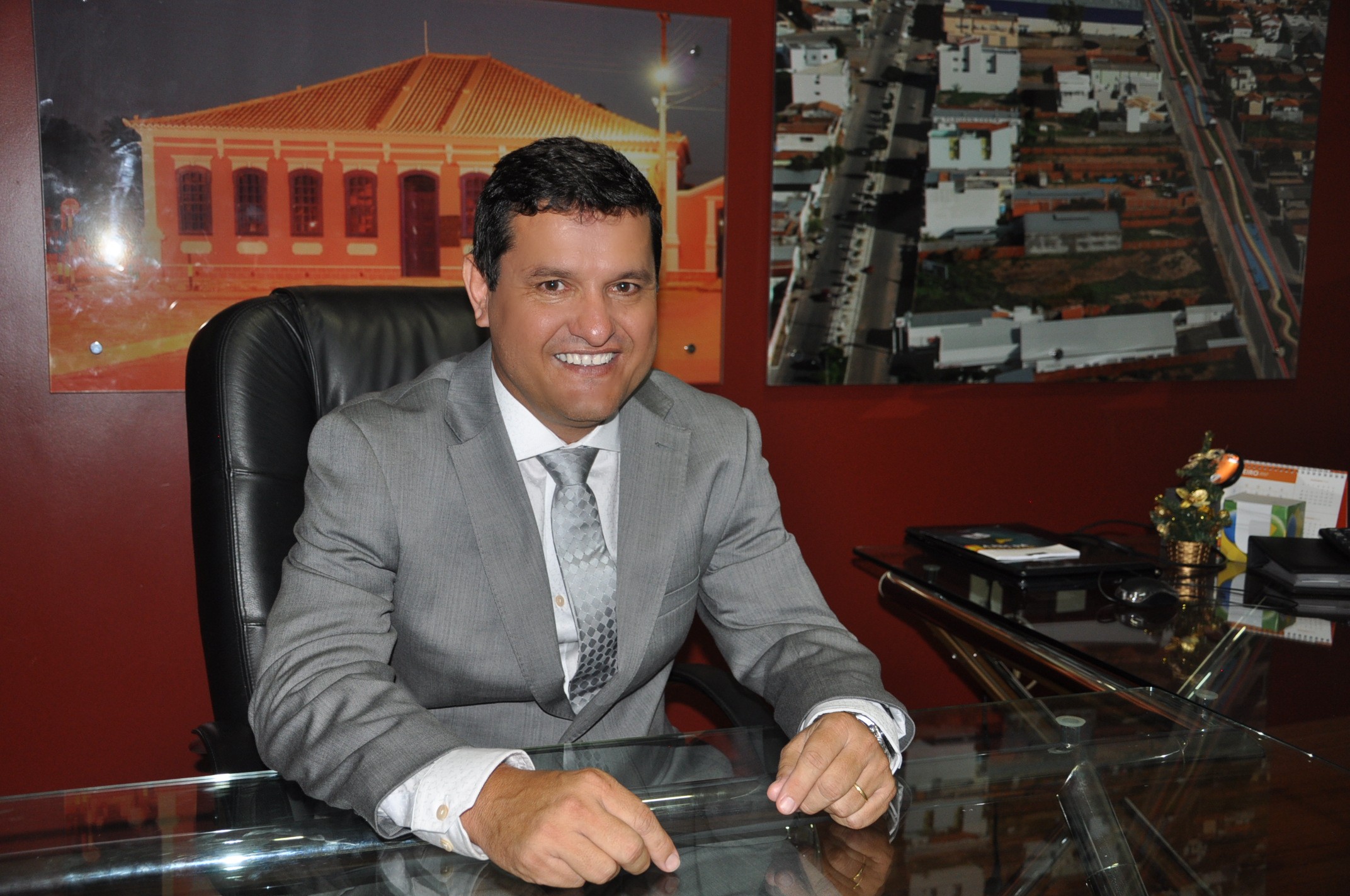 Jairo Magalh?es anuncia para setembro a implanta??o da Subprefeitura Distrital e pacote de obras e a??es em Cera?ma.