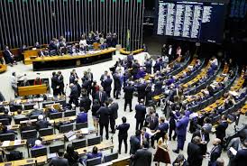 Por 370 votos a 124, Câmara aprova em 2º turno reforma da Previdência.