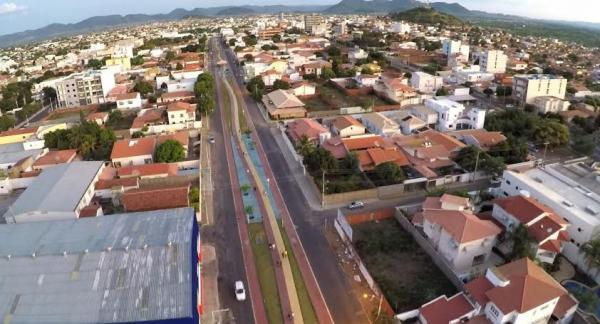 Guanambi: Prefeitura divulga portarias que vão disciplinar funcionamento de bares e restaurantes, academias, mototaxis e igrejas.