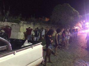 Ipiaú: Policiais apreendem caminhonete com 20 pessoas que realizariam "Covidfest".