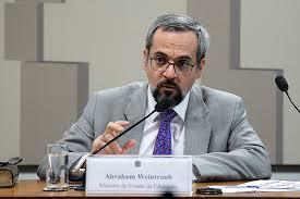 MEC vai consultar estudantes sobre adiamento do Enem, anuncia Weintraub.