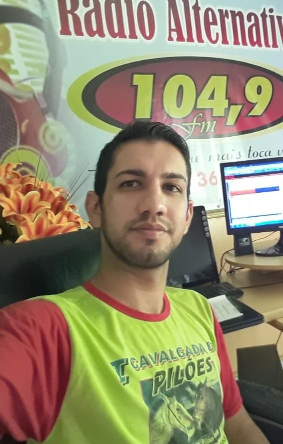 Candiba: Jovem Locutor Ismael Andrade declara pré-candidatura a vereador nas eleições 2020.
