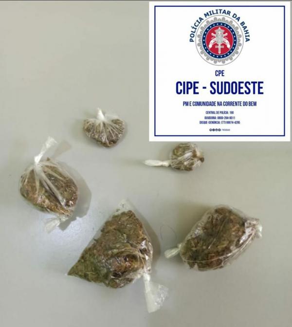 Homem é preso com drogas na zona rural de Sebastião Laranjeiras.