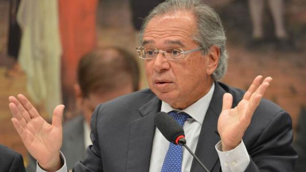 Brasil não aguenta muito tempo de auxílio emergencial, afirma Guedes.