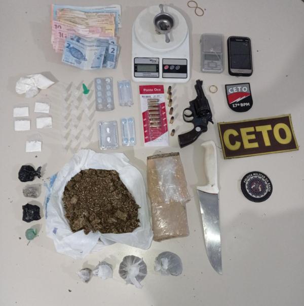 Guanambi: Polícia Militar prende proprietário de bar com drogas, arma de fogo, munições e balança de precisão.