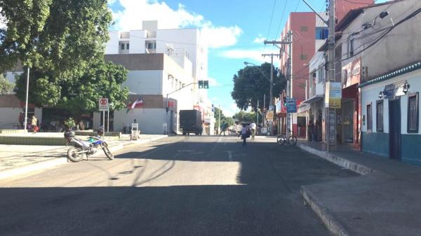 Prefeitura de Guanambi libera funcionamento do comércio e salões.