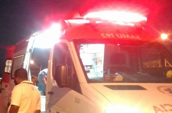 Jovem fica gravemente ferido em colisão entre moto e cavalo no distrito de Pilões.